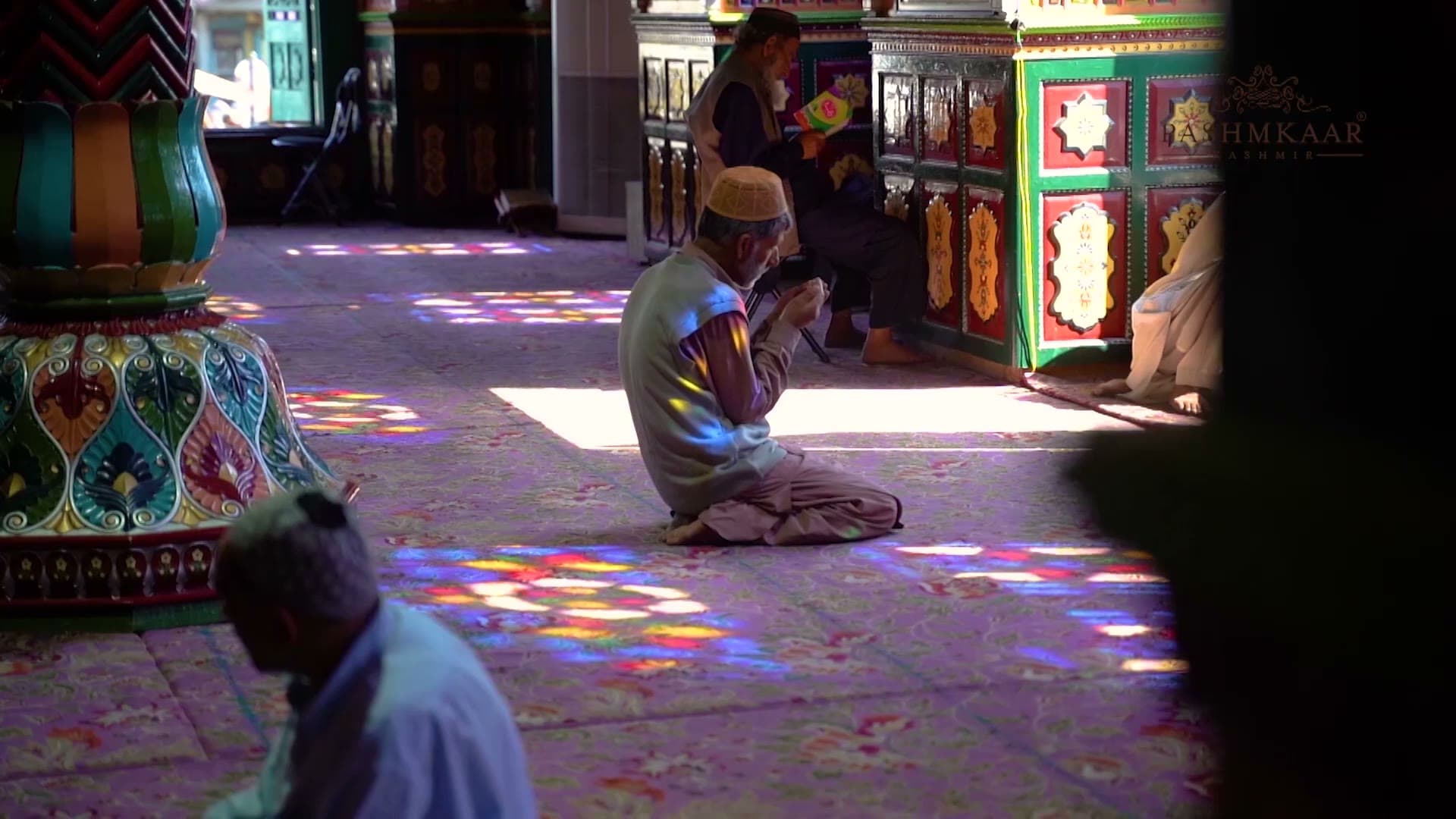 Pashmkaar Kashmir video preview